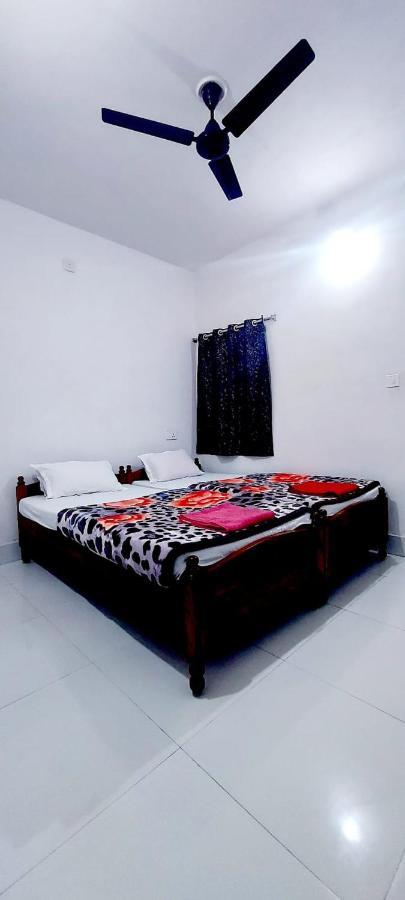 Nilam Guest House Bodh Gaya Exterior photo